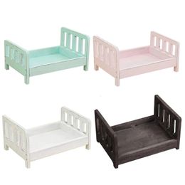 Herinneringen geboren Pography Props Retro Houten Bed Baby Poses Baby Groei Gedenkteken Afneembare Achtergrond Accessoires Sofa Voor Jongens Meisje 230620