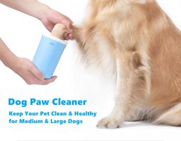 chenils stylos Chien Paw Cleaner Romove Dirt Mud Portable 2 en 1 Silicone Brosse Pet Pieds Rondelle Pour Chiens Moyens Et Grands Tasse De Nettoyage En Plein Air 230720