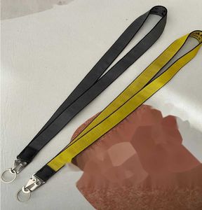 porte-clés offs Industrial Lanyard Long porte-clés jaune sangle en nylon licol mode bagages pendentif unisexe marque designer sculpté alliage boucle d3592397 4NZK6SP7