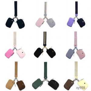 Sleutelhangers schoudertasje clutch bag sleutelhanger portemonnee yogatas gym mini Designer portemonnee met afneembare ritssluiting wrap around polsbeschermer portemonnee draagbare munt roze zaktas