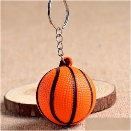 Anneaux clés 40 pièces / lot Basketball Pu Keychain Toys Fashion Sports Articles Chaînes Bijoux Gift For Boys and Girls Drop Living Dhu9s