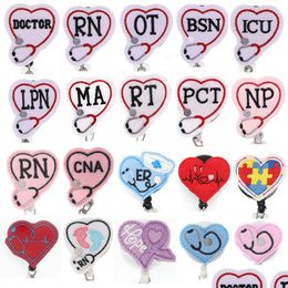 Anneaux clés Custom Ekg Heart Shape infirmier support ID RN rétractable avec stéthoscope en feutre en badge en badge en badge