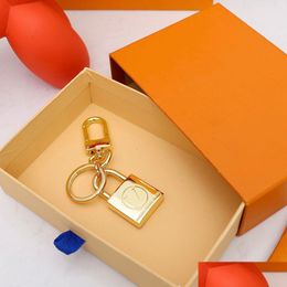 Key Rings Fashion Keychain Luxe ontwerper Sier Gold Metal Key Buckle Classic Letter Lock Pendant Hoge kwaliteit Keychains Backpack Orn Dhfji
