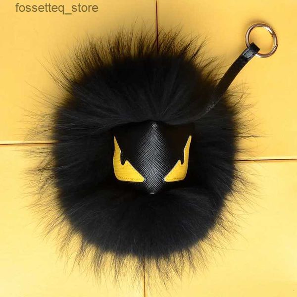 Llaveros FEN Real Fur Pom Poms Bug Little Bag Charm Genuine Pompom Llavero Coche Joyería Colgante DIL240305