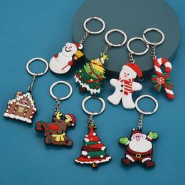 Key Rings Merry Santa Claus Elk Snowman Keychain Nieuwjaar Decoratie 2022 Kerstcadeau voor kinderen G230525