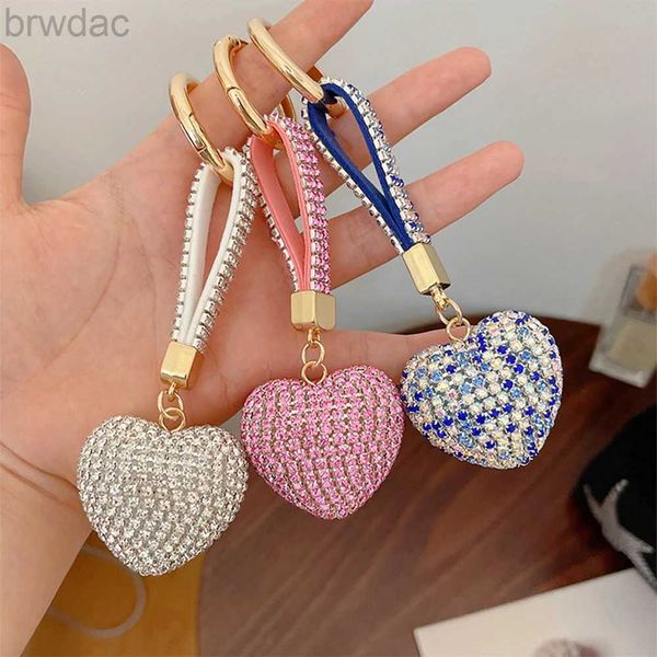 Anneaux clés Rhinestone Heart Keychain Bling Shining Full Crystal Key Ring Jewelry Accessoires Sac Car Pendre Ornement Ornement Special Gift 240412