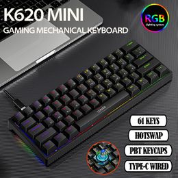 Toetsenborden 61 toetsen 60% Mini Gaming Mechanisch toetsenbord RGB Swap Typec Wired Ergonomics PBT KeyCaps voor gamer 230821