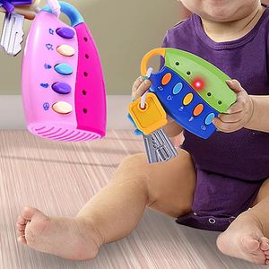 Claviers Piano 1 PC bébé coloré télécommande semblant jouet Musical voiture clé Flash porte-clés cadeau 231218