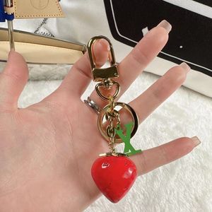 Porte-clés design porte-clés de luxe porte-clés portachiavi porte-clés fraise mignon fille coeur tout porte-clés en métal de mode