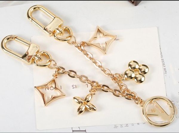 Keychain Designer Letter V Chain dames Car Car Gold Keychain Femmes Classic Key Ring Fashion Accessoires Cute