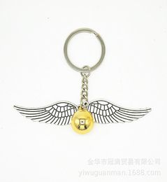 Film et télévision de porte-clés entourant un gros argent Golden Flyer Keyring Pendant Graduation Gift7099575