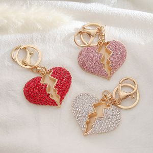 Porte-clés pendentif avec incrustation de diamants, petit cadeau d'amour, cœur de pêche en métal, petit produit, cadeaux personnels