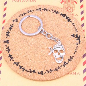Porte-clés pirate squelette crâne pendentifs bricolage hommes bijoux voiture porte-clés porte-anneau Souvenir pour cadeau