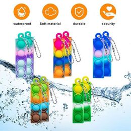 Keychain Push Bubble Fidget Toys Poppers Decompressiespeelgoed Fidgets Key Chain Sensory Stress Relief voor volwassenen Kinderen geschenk