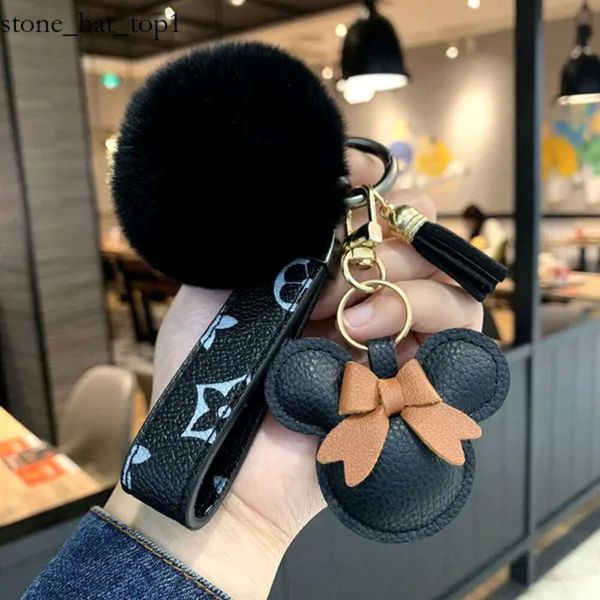 Porte-clés Rand Designer Mens Luxury Car Keyring Louiseitys Bandoulière Viutonitys Vuttonity Lvity Femmes Boucle Porte-clés À La Main Hommes Femmes Sac Ornement Pendentif 51