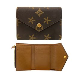 portefeuille de portefeuille concepteur de cartes pour hommes portefeuille portefeuille masculine intercouche rivet portefeuille portefeuille porte-passeport porte porte monnie sac à main le portefeuille pour hommes portefeuille