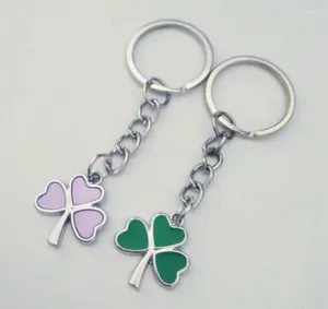 Porte-clés 10pcs / lot en gros chanceux goutte à goutte glaçure vert violet Shamrock porte-clés bijoux mode porte-clés sac à main charme anneaux cadeau