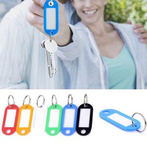Porte-clés 10pcs porte-clés en plastique porte-clés étiquettes d'identification de bagages étiquettes anneaux avec cartes nominatives chaîne porte-clés accessoires couleur aléatoire