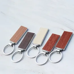 Keychains 10pcs Taies de porte porte-clés en bois