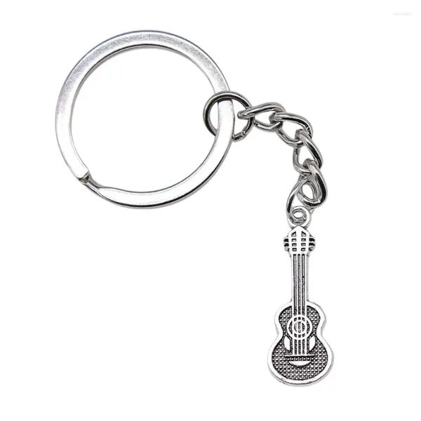 Keychains 1pcs Guitar Charms Keychain para bolsas Joyas colgantes fabricando en el anillo de 28 mm