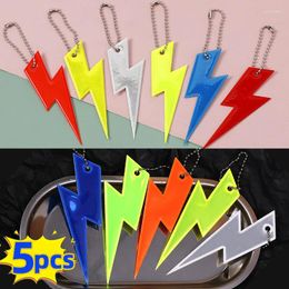 Sleutelhangers 2/5 stuks reflecterende sleutelhanger bliksemvorm hanger voor tassen stripornamenten volwassenen kinderen nachtveiligheidsaccessoires