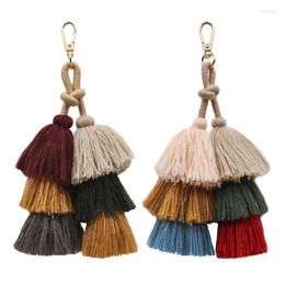 Keychains 2 Pack kleurrijke boho pom kwast tas charm sleutelhanger handgemaakte auto sleutelhanger ring hanger voor portemonnee handtas decor miri22