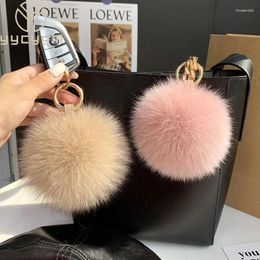 Porte-clés 2024 Fluffy Real Fox Fur Ball Poms Porte-clés pour femmes Luxe Pompon Porte-clés Accessoires Sac Décoration Emo Trinket Bijoux Cadeaux