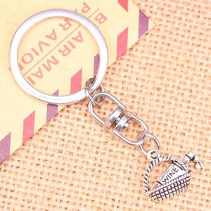 20 stks Mode Sleutelhanger 19x15mm Wijn Picknickmand Hangers DIY Mannen Sieraden Auto Sleutelhanger Ring Houder souvenir Voor Cadeau