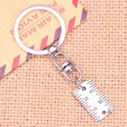 Porte-clés 20pcs mode porte-clés 21mm règle mesure connecteur pendentifs bricolage hommes bijoux voiture porte-clés porte-anneau souvenir pour cadeau