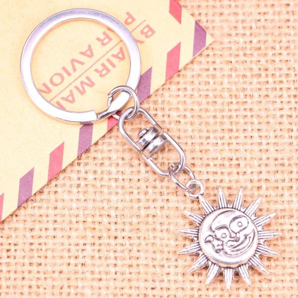 Keychains 20pcs mode Keychain 28x25 mm Double Côtés Sun Moon Pendants Diy Men Bijoux Car Key Chain Chain Ring Holder Souvenir pour cadeau