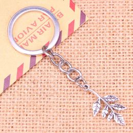 Keychains 20pcs mode Keychain 32x17mm feuilles ramifications Connecteur Pendentif Diy Men Bijoux Car Key Chain Chain Ring Holder Souvenir pour cadeau