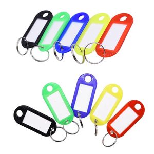 Keychains 20 stcs/veel willekeurige multi-colour keychain sleutel id label tags bagage el nummer classificatiekaart met ringen keychainKeyChains