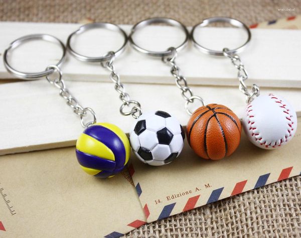 Keychains 2cm Sports PU Keychain Ball Mini Football Baloncesto Voleibol Rugby Softbol Softbol Divertido Camino de llave Hebilla Cadena de regalo Pequeño