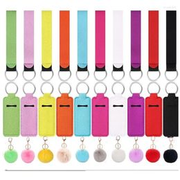 Sleutelhangers 30 stuks chapstick-houder sleutelhanger pure kleur lippenbalsemzakje met pluizige bal sleutelhangers voor meisjes
