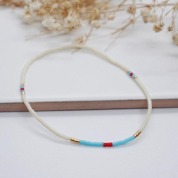 Llaveros Pulsera de cuerda ajustable Cuenta de semilla Pulseras de cuentas pequeñas Amistad en capas Accesorio de joyería minimalista para el día a día