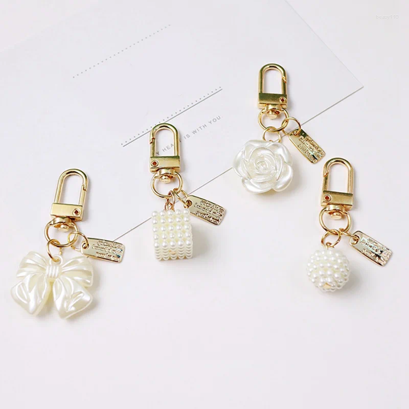 Keychains Bag Pendant Rose Flower Keychain Pearl Tassel Key Chain Versatile Decorative Ornament Light Luxury Earphone Case Decor