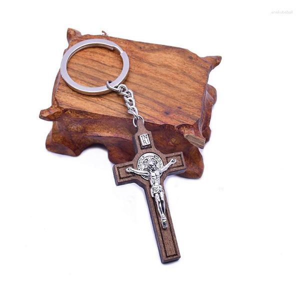 Llaveros Cruz católica de madera St. Benito titular crucifijo colgante llaveros para bolsos llaves Vintage religión joyería al por mayor