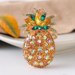 Porte-clés Couleur Cristal Zircon Ananas Porte-clés Brillant Fruit Porte-clés Or Mode Sac Pendentif Bijoux Femmes Anniversaire GiftKeychains