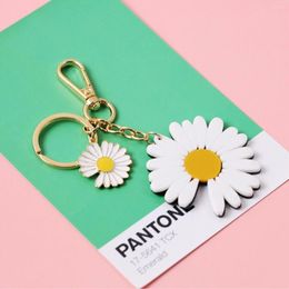 Porte-clés coloré Daisy porte-clés mode alliage fleurs pendentif porte-clés pour femmes fille charme sac à main accessoires