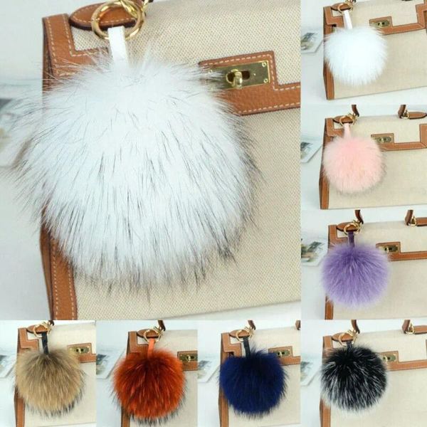 Keychains Creative 15 cm Real Natural Fur Ball Pompom Keychain Keycring Pending Ropa de ropa Hats Accesorios y encantos