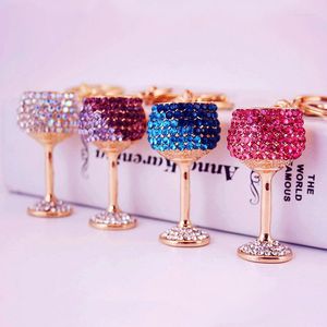 Llaveros Artesanías creativas Cristal Vino Vidrio Coche Llavero Copa Metal Colgante Mujer Bolsa Accesorios Pequeños regalos