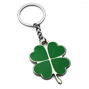 Keychains Creative Four Clover KeyChain Charms Fashion Oil Drop Keyring Pendant Women Bag Ornamenten Accessoires Party Souvenir Gifts