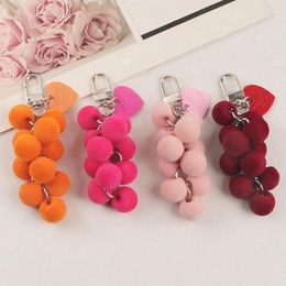 Keychains Creative Fruit Grape Keychain Plush Bag Hanger Pompom Ball Cars Trinket Key Chain For Girl Handtas Keyring Gift Accessories