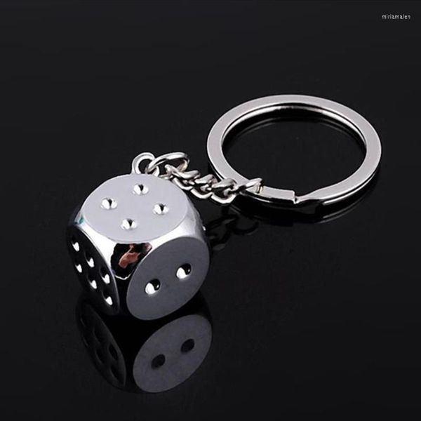 Porte-clés créatif porte-clés métal personnalité dés Poker football brésil pantoufles modèle alliage porte-clés pour voiture anneau Miri22