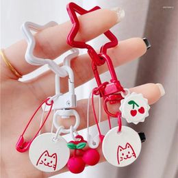Porte-clés mignon cerise étoile chat porte-clés pendentif simulation rouge blanc métal broche porte-clés accessoires sac pour femme ornements