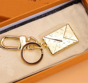 Keychains Designer Bag Style Dames Decoratie Paar Auto Key Luxe Gold Handgemaakte Karabijnse keten Hangersontwerpers V Keyrings