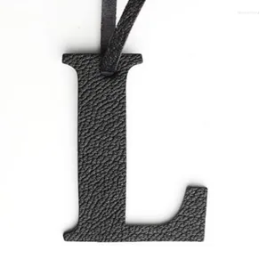 Porte-clés DIY Alphabet A-Z K Luxe Véritable Cuir Initial Capital Anglais Lettre Porte-clés Sac À Dos Pendentif Dames Femmes Sac Charme