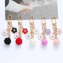 Keychains Fashion Hairball Key Chain Fleurs Téléphone Pendante Rague de voiture Case de casque Charmes Charmes de décoration de sacs Accessoires