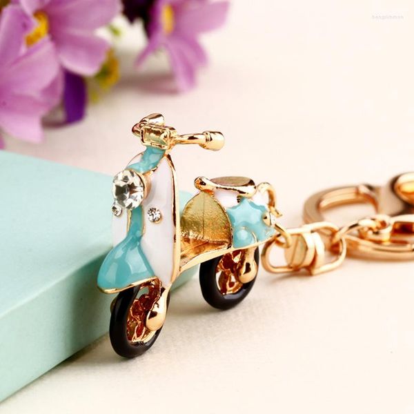 Llaveros Moda Motocicleta Llavero Baratija Motor Scooter 5 Colores Cristal Coche Llavero Bolsa Charm Anillo de Mujer