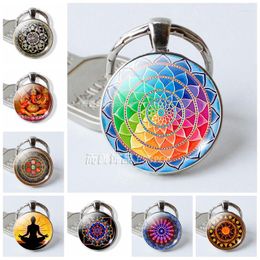 Keychains Fashion Round Cabochon Afbeelding Bloem Mandala Yoga Symbool Glass Paar Key Ring Keychain Sieraden Keying Accessoires Creatief geschenk